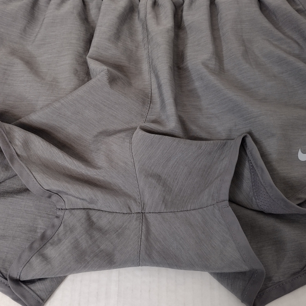 Nike Women's Elastic Waist High Rise Training Running Workout Athletic Shorts - Picture 7 of 14